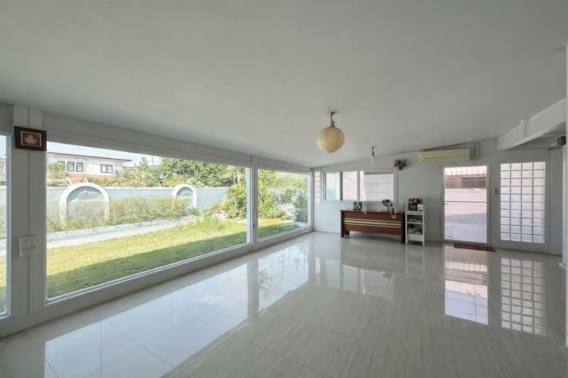 บ้านเสนานิเวศน์ 1 ซอย ประเสริฐมนูกิจ 18 ถนนเกษตร-นวมินทร์ แขวงจรเข้บัว เขตลาดพร้าว กรุงเทพมหานค, Bangkok, เกษตร นวมินทร์, Lat Phrao, Lat Phrao, Bangkok, 4 Bedrooms, 700 sqm, Single Detached House For Sale, by ภัทรนัน อิศรางกูร ณ อยุธยา, 500154376 - DDproperty.com