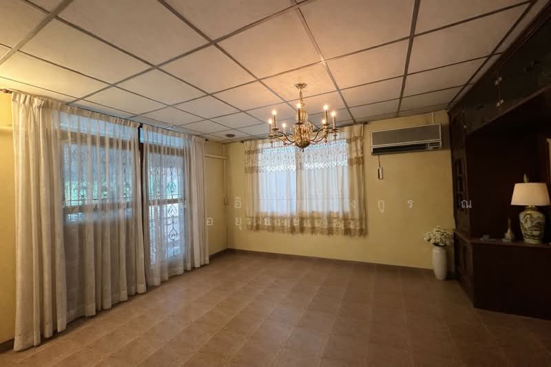 บ้านเสนานิเวศน์ 1 ซอย ประเสริฐมนูกิจ 18 ถนนเกษตร-นวมินทร์ แขวงจรเข้บัว เขตลาดพร้าว กรุงเทพมหานค, Bangkok, เกษตร นวมินทร์, Lat Phrao, Lat Phrao, Bangkok, 4 Bedrooms, 700 sqm, Single Detached House For Sale, by ภัทรนัน อิศรางกูร ณ อยุธยา, 500154376 - DDproperty.com