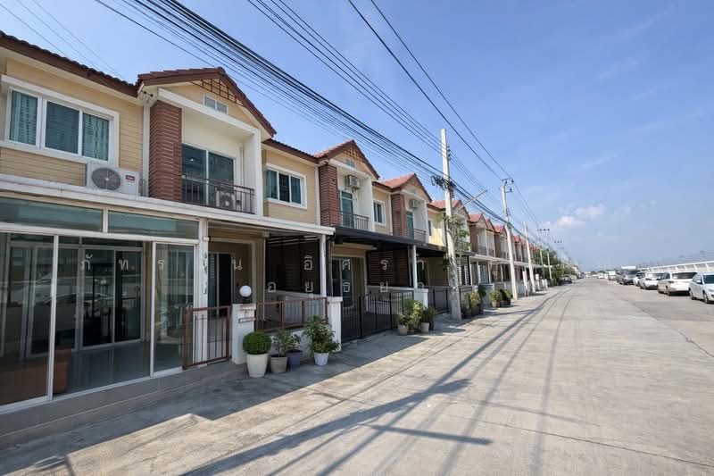 บ้านพิศาลลาดกระบัง 3 ถนนประชาพัฒนา แขวงทับยาว เขตลาดกระบัง กรุงเทพมหานคร, Bangkok, ลาดกระบัง, Thab Yao, Lat Krabang, Bangkok, 3 Bedrooms, 75 sqm, Townhouse For Sale, by ภัทรนัน อิศรางกูร ณ อยุธยา, 500154411 - DDproperty.com