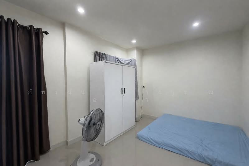 บ้านพิศาลลาดกระบัง 3 ถนนประชาพัฒนา แขวงทับยาว เขตลาดกระบัง กรุงเทพมหานคร, Bangkok, ลาดกระบัง, Thab Yao, Lat Krabang, Bangkok, 3 Bedrooms, 75 sqm, Townhouse For Sale, by ภัทรนัน อิศรางกูร ณ อยุธยา, 500154411 - DDproperty.com