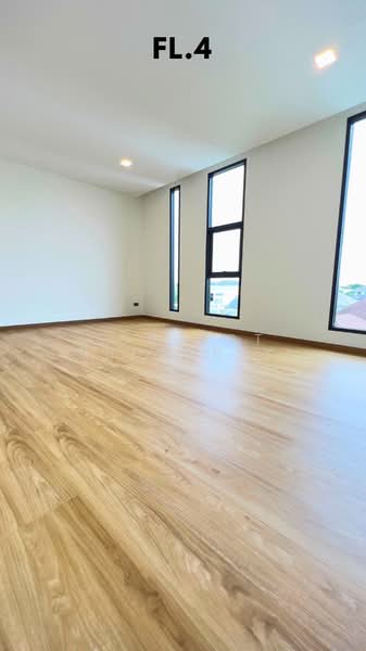 ให้เช่าโฮมออฟฟิศใหม่ ทำเลเลียบทางด่วนเอกมัย รามอินทรา, Bangkok, Lat Phrao, Lat Phrao, Bangkok, 2 Bedrooms, 225 sqm, Townhouse For Rent, by Correct Property, 500154460 - DDproperty.com