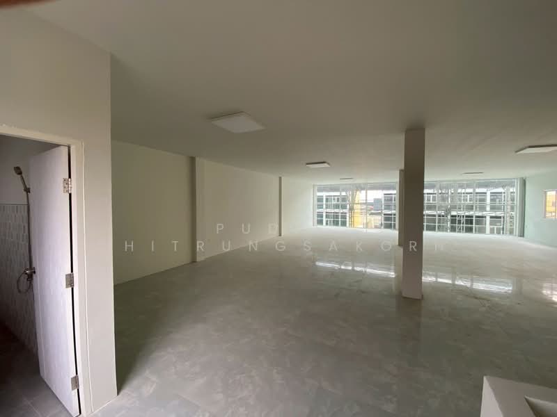 3-Storey Building for Rent – Kanchanaphisek Road, Bangkok, Bang Ra Mat, Taling Chan, Bangkok, , 450 sqm, Shophouse For Rent, by Pudis Chitrungsakorn, 500154469 - DDproperty.com