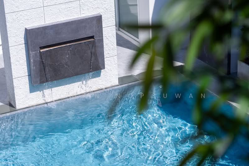 Urgent sale! Detached pool villa, corner lot, Ratsada, Phuket. Land area 89.2 sq.wa (350 sq.m),, Phuket, Ratsada, Muang Phuket, Phuket, 3 Bedrooms, 350 sqm, Single Detached House For Sale, by Rachen Nopsuwan, 500154511 - DDproperty.com