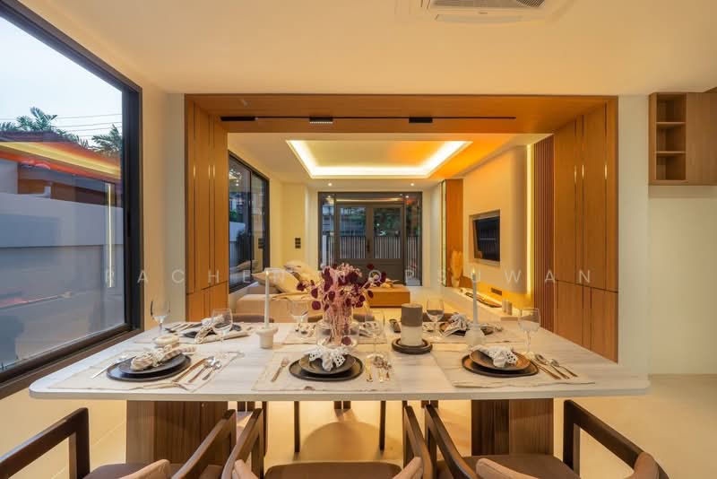 Urgent sale! Detached pool villa, corner lot, Ratsada, Phuket. Land area 89.2 sq.wa (350 sq.m),, Phuket, Ratsada, Muang Phuket, Phuket, 3 Bedrooms, 350 sqm, Single Detached House For Sale, by Rachen Nopsuwan, 500154511 - DDproperty.com