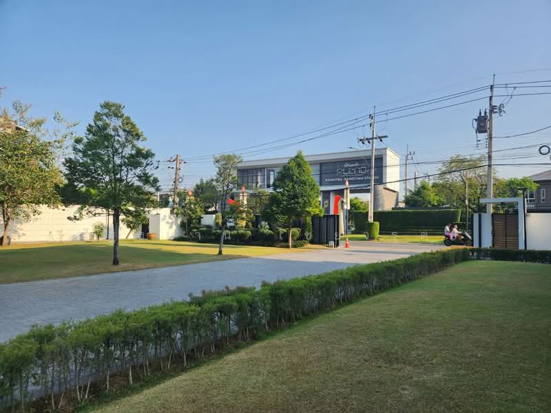 บ้านเดี่ยว 2 ชั้น สร้างใหม่มีสระว่ายน้ำ ติดซอยรามอินทรา 117, Bangkok, รามอินทรา, Min Buri, Min Buri, Bangkok, 3 Bedrooms, 1,000 sqm, Single Detached House For Sale, by ณัฐธยาน์ ไชยวรุตย์, 500154516 - DDproperty.com