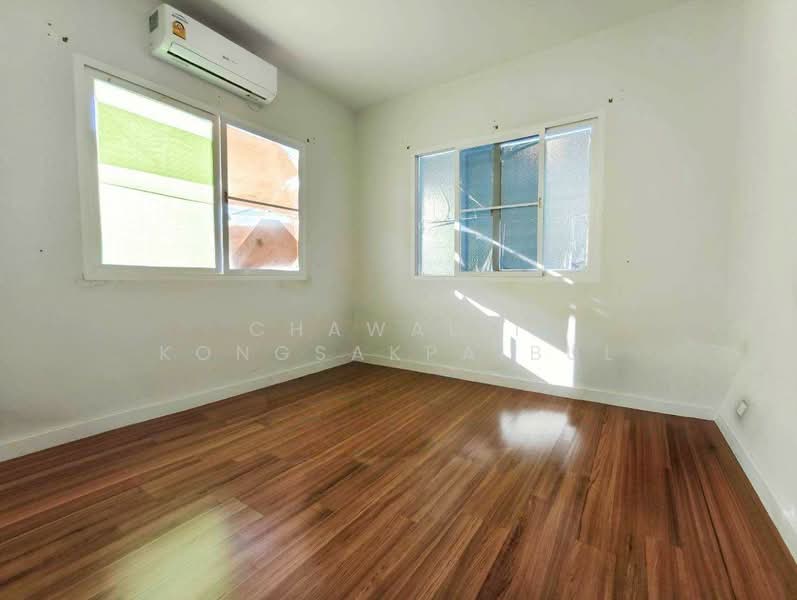 Pruklada 3 Rangsit - Klong 4, Pathum Thani, Lat Sawai, Lam Luk Ka, Pathum Thani, 3 Bedrooms, 200 sqm, Single Detached House For Sale, by CHAWALIT KONGSAKPAIBUL, 500154536 - DDproperty.com