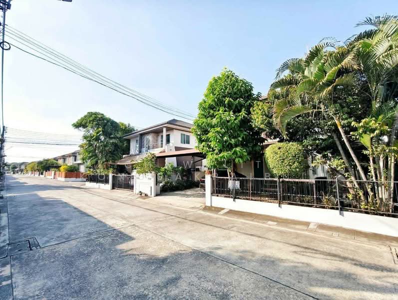 Pruklada 3 Rangsit - Klong 4, Pathum Thani, Lat Sawai, Lam Luk Ka, Pathum Thani, 3 Bedrooms, 200 sqm, Single Detached House For Sale, by CHAWALIT KONGSAKPAIBUL, 500154536 - DDproperty.com