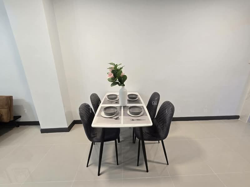 Moobaan K.C. Ramintra 7 : หมู่บ้านเค.ซี. รามอินทรา 7, กรุงเทพ, สามวาตะวันตก, คลองสามวา, กรุงเทพ, 96 ตร.ม., ทาวน์เฮ้าส์ ขาย, โดย นภัสศรณ์ วงศ์สินไทยกร (นันท์), 500154607 - DDproperty.com