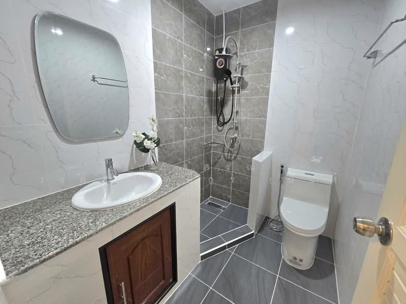 Moobaan K.C. Ramintra 7, Bangkok, Sam Wa Tawan Tok, Khlong Sam Wa, Bangkok, 3 Bedrooms, 96 sqm, Townhouse For Sale, by นภัสศรณ์ วงศ์สินไทยกร (นันท์), 500154607 - DDproperty.com