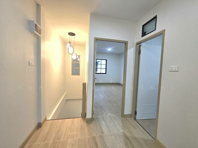 Moobaan K.C. Ramintra 7 : หมู่บ้านเค.ซี. รามอินทรา 7, กรุงเทพ, สามวาตะวันตก, คลองสามวา, กรุงเทพ, 80 ตร.ม., ทาวน์เฮ้าส์ ขาย, โดย นภัสศรณ์ วงศ์สินไทยกร (นันท์), 500154610 - DDproperty.com