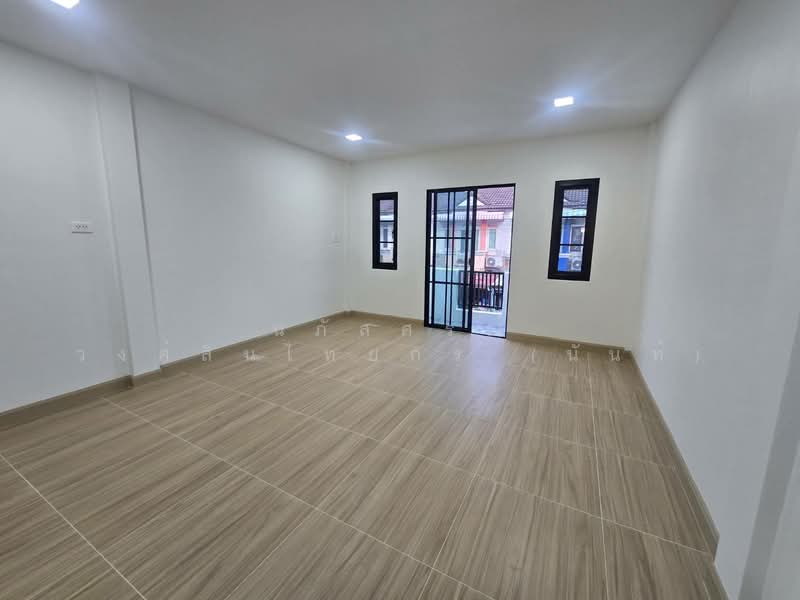 Moobaan K.C. Ramintra 7 : หมู่บ้านเค.ซี. รามอินทรา 7, กรุงเทพ, สามวาตะวันตก, คลองสามวา, กรุงเทพ, 80 ตร.ม., ทาวน์เฮ้าส์ ขาย, โดย นภัสศรณ์ วงศ์สินไทยกร (นันท์), 500154610 - DDproperty.com