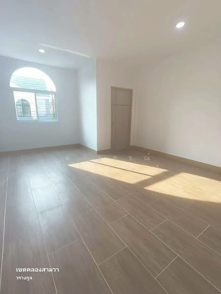 บ้านวรางกูล เลียบคลองสอง : Worarakun House, along Khlong Song, กรุงเทพ, บางชัน, คลองสามวา, กรุงเทพ, 80 ตร.ม., ทาวน์เฮ้าส์ ขาย, โดย นภัสศรณ์ วงศ์สินไทยกร (นันท์), 500154615 - DDproperty.com