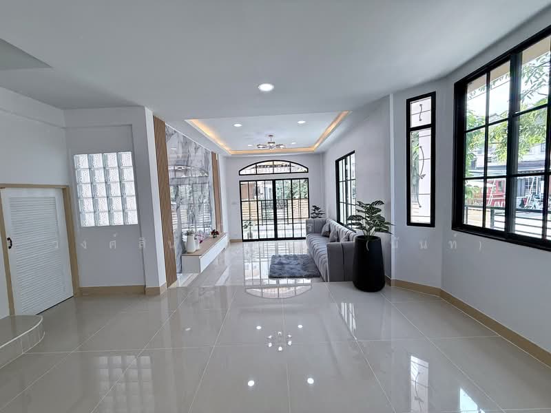 ม.มาริสา สุเหร่าคลองหนึ่ง5 ซอยมาริสา 6 แขวงบางชัน คลองสามวา, Bangkok, สุเหร่าคลองหนึ่ง5, Bang Chun, Khlong Sam Wa, Bangkok, 4 Bedrooms, 120 sqm, Townhouse For Sale, by นภัสศรณ์ วงศ์สินไทยกร (นันท์), 500154641 - DDproperty.com