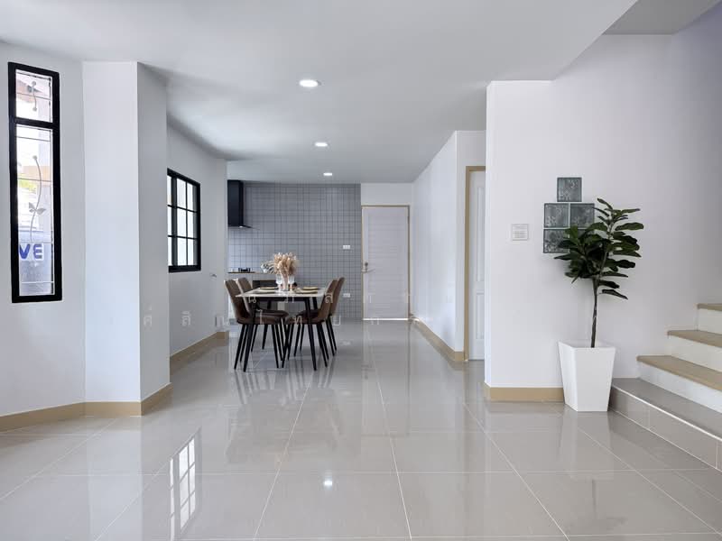 ม.มาริสา สุเหร่าคลองหนึ่ง5 ซอยมาริสา 6 แขวงบางชัน คลองสามวา, Bangkok, สุเหร่าคลองหนึ่ง5, Bang Chun, Khlong Sam Wa, Bangkok, 4 Bedrooms, 120 sqm, Townhouse For Sale, by นภัสศรณ์ วงศ์สินไทยกร (นันท์), 500154641 - DDproperty.com