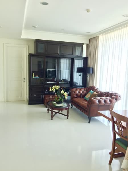 Royce Private Residences, Bangkok, 61 Soi Sukhumvit 31, Khlongtoei Nua, Watthana, Bangkok, 2 Bedrooms, 111 sqm, Condo For Rent, by Araya Intharapipat, 500154648 - DDproperty.com