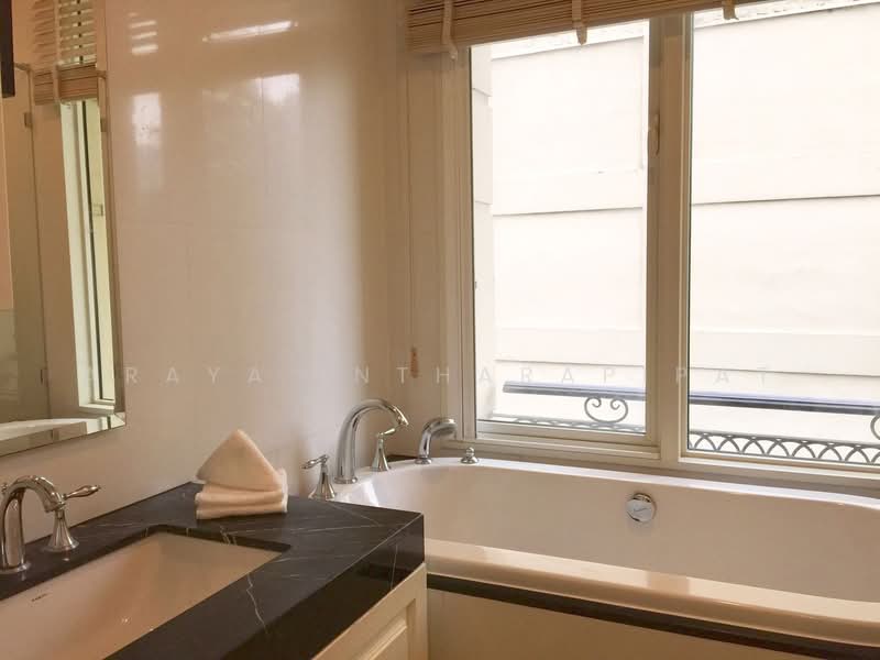 Royce Private Residences, Bangkok, 61 Soi Sukhumvit 31, Khlongtoei Nua, Watthana, Bangkok, 2 Bedrooms, 111 sqm, Condo For Rent, by Araya Intharapipat, 500154648 - DDproperty.com