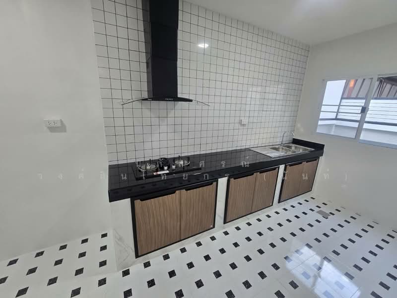 Baan Burirom Rangsit – Klong 4 : บ้านบุรีรมย์ รังสิต – คลอง 4, ปทุมธานี, 59 หมู่ 6, ลาดสวาย, ลำลูกกา, ปทุมธานี, 120 ตร.ม., บ้านเดี่ยว ขาย, โดย นภัสศรณ์ วงศ์สินไทยกร (นันท์), 500154649 - DDproperty.com