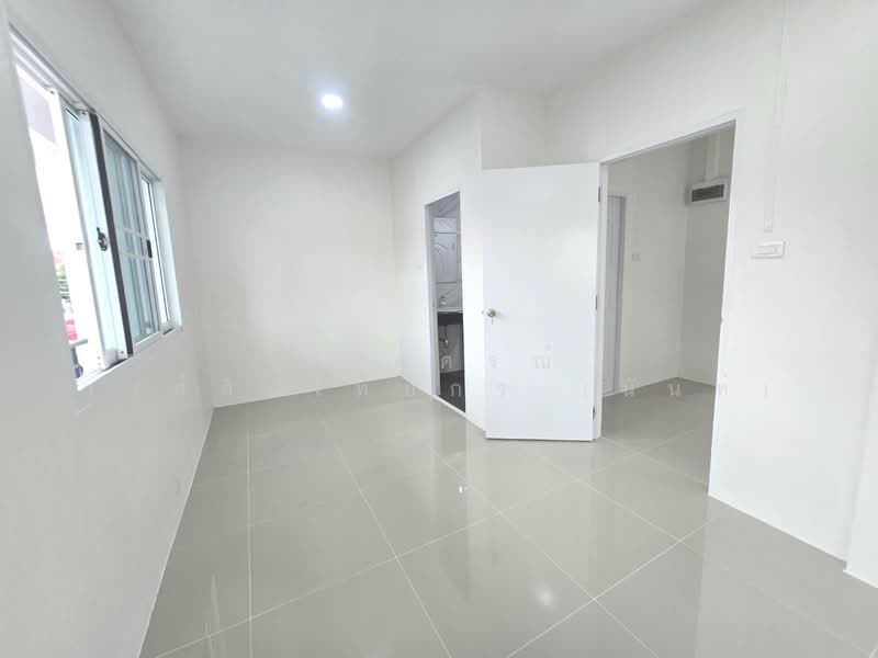 Baan Burirom Rangsit – Klong 4, Pathum Thani, 59 Moo 6, Lat Sawai, Lam Luk Ka, Pathum Thani, 3 Bedrooms, 120 sqm, Single Detached House For Sale, by นภัสศรณ์ วงศ์สินไทยกร (นันท์), 500154649 - DDproperty.com