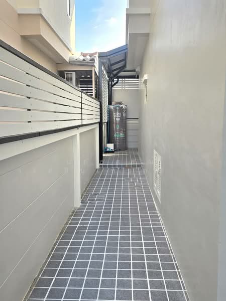 S Ville Rangsit-Lamlukka Klong 4, Pathum Thani, Sawai Pracharat Road (Lam Luk Ka, Khlong 4), Lat Sawai, Lam Luk Ka, Pathum Thani, 3 Bedrooms, 160 sqm, Single Detached House For Sale, by นภัสศรณ์ วงศ์สินไทยกร (นันท์), 500154653 - DDproperty.com