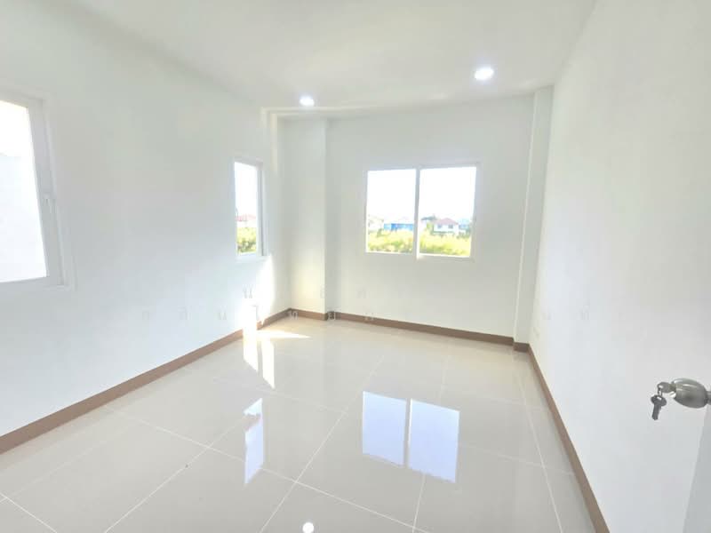 S Ville Rangsit-Lamlukka Klong 4, Pathum Thani, Sawai Pracharat Road (Lam Luk Ka, Khlong 4), Lat Sawai, Lam Luk Ka, Pathum Thani, 3 Bedrooms, 160 sqm, Single Detached House For Sale, by นภัสศรณ์ วงศ์สินไทยกร (นันท์), 500154653 - DDproperty.com