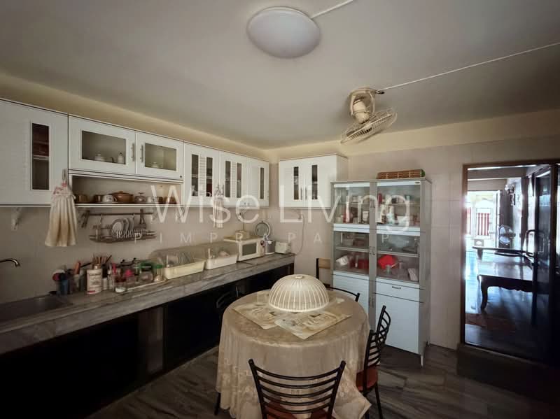 ทาวน์เฮ้าส์ บางแวก, Bangkok, Bang Waek, Phasi Charoen, Bangkok, 4 Bedrooms, 240 sqm, Townhouse For Sale, by Pimprapai P., 500154667 - DDproperty.com