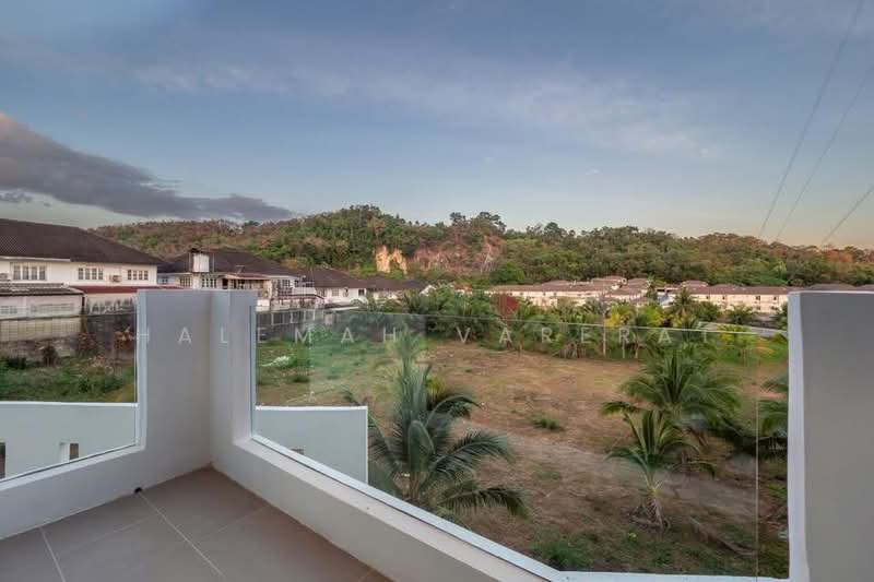 Dcondo Campus Resort Kuku, Phuket, 62 Moo 3, Ratsada, Muang Phuket, Phuket, 3 Bedrooms, 350 sqm, Single Detached House For Sale, by Halemah Varerat, 500154677 - DDproperty.com