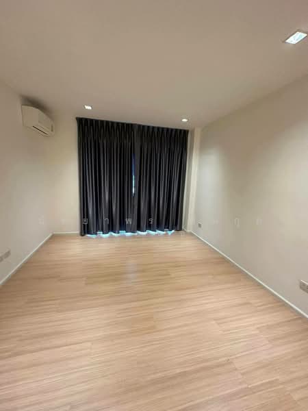 Y Residence Sukhumvit 113, Samut Prakan, Sukhumvit 113 Road (Soi Dan Samrong 42/1), Samrong Nua, Muang Samut Prakarn, Samut Prakan, 4 Bedrooms, 220 sqm, Townhouse For Rent, by Nattayaporn Peumkul (Benz), 500154683 - DDproperty.com