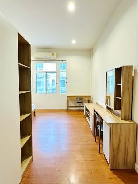 ไม่พบโครงการ, Bangkok, นวมินทร์ 71-77, Nawamin, Bueng Kum, Bangkok, 3 Bedrooms, 280 sqm, Townhouse For Rent, by ณัฐพงศ์ สุนทรอรุณ, 500154714 - DDproperty.com