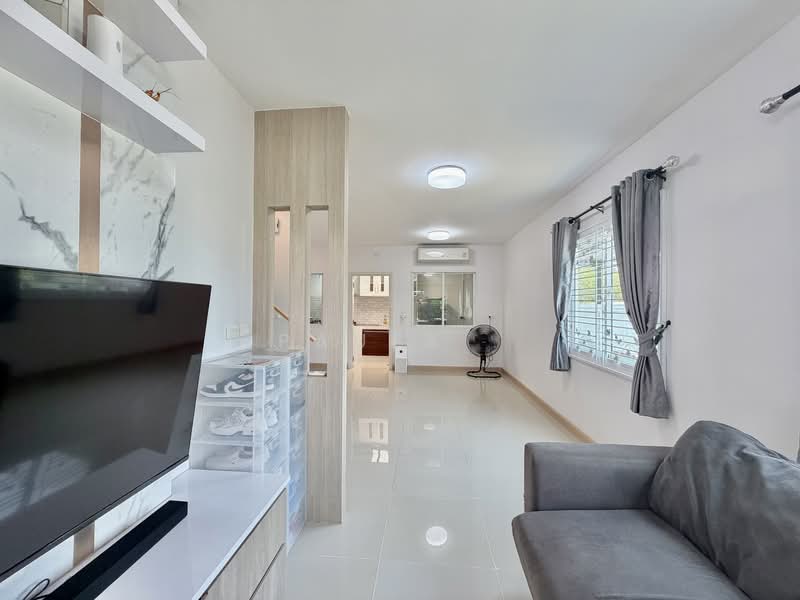 เดอะวัลเลย์สุขุมวิท สุขุมวิท-บางแสน, ชลบุรี, บ้านปึก, เมืองชลบุรี, ชลบุรี, 100 ตร.ม., ทาวน์เฮ้าส์ ขาย, โดย Paula ., 500154742 - DDproperty.com