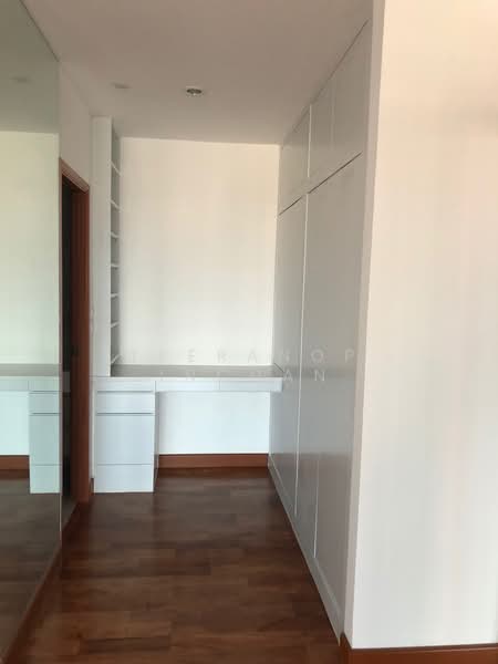 Sathorn Gardens, Bangkok, 39 South Sathorn Road, Thung Maha Mek, Sathon, Bangkok, 3 Bedrooms, 200 sqm, Condo For Rent, by Teeranop Inchan, 500154763 - DDproperty.com