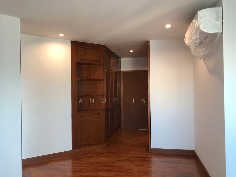 Sathorn Gardens, Bangkok, 39 South Sathorn Road, Thung Maha Mek, Sathon, Bangkok, 3 Bedrooms, 200 sqm, Condo For Rent, by Teeranop Inchan, 500154763 - DDproperty.com