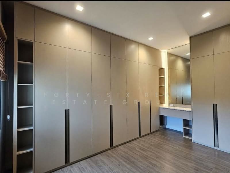 Bangkok Boulevard Sathorn-Pinklao 2, Nonthaburi, Bang Kruai-Chong Thanom Road, Mahasawat, Bang Kruai, Nonthaburi, 4 Bedrooms, 248 sqm, Single Detached House For Rent, by Forty-Six Real Estate Group, 500154804 - DDproperty.com