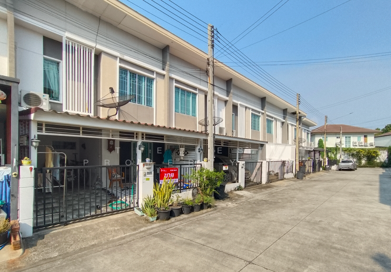 Pruksa Ville 77 Phutthamonthon Sai 4, Nakhon Pathom, Phutthamonthon Sai 4 Road, Krathum Lom, Sam Phran, Nakhon Pathom, 3 Bedrooms, 100 sqm, Townhouse For Sale, by The Best Property นุต, 500154847 - DDproperty.com