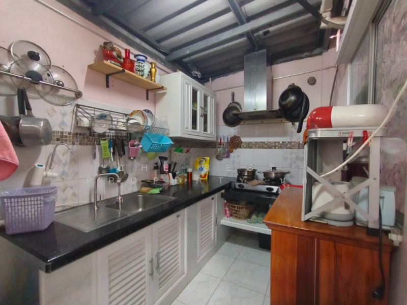 Pruksa Ville 77 Phutthamonthon Sai 4, Nakhon Pathom, Phutthamonthon Sai 4 Road, Krathum Lom, Sam Phran, Nakhon Pathom, 3 Bedrooms, 100 sqm, Townhouse For Sale, by The Best Property นุต, 500154847 - DDproperty.com