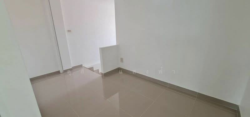 ให้เช่าทาวน์โฮมขนาดใหญ่ จดทะเบียนบริษัทได้ ม.ณพณภา คลองตำหรุ ชลบุรี, Chon Buri (Pattaya), Khlong Tamru, Muang Chon Buri, Chon Buri (Pattaya), 3 Bedrooms, 180 sqm, Townhouse For Rent, by Dusit Saengfa, 500154855 - DDproperty.com