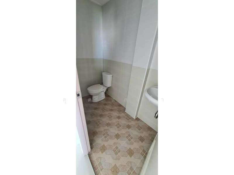 ให้เช่าทาวน์โฮมใหญ่ ม.ณพณภา คลองตำหรุ ชลบุรี, Chon Buri (Pattaya), Khlong Tamru, Muang Chon Buri, Chon Buri (Pattaya), 3 Bedrooms, 150 sqm, Townhouse For Rent, by Dusit Saengfa, 500154875 - DDproperty.com