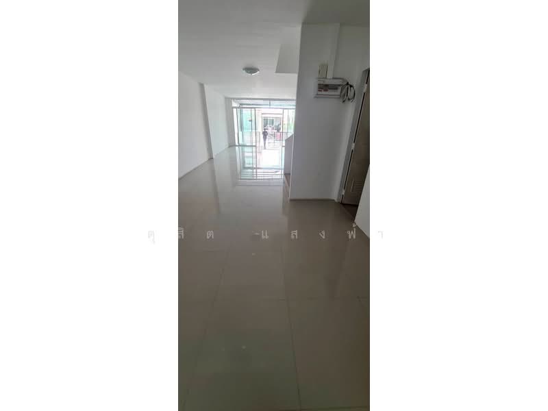 ให้เช่า - ให้เช่าทาวน์โฮมใหญ่ ม.ณพณภา คลองตำหรุ ชลบุรี, ชลบุรี