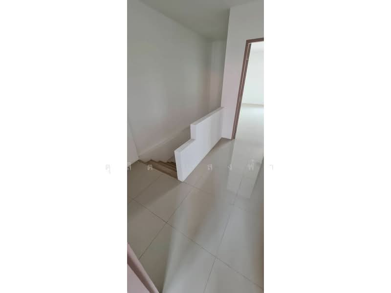 ให้เช่า - ให้เช่าทาวน์โฮมใหญ่ ม.ณพณภา คลองตำหรุ ชลบุรี, ชลบุรี