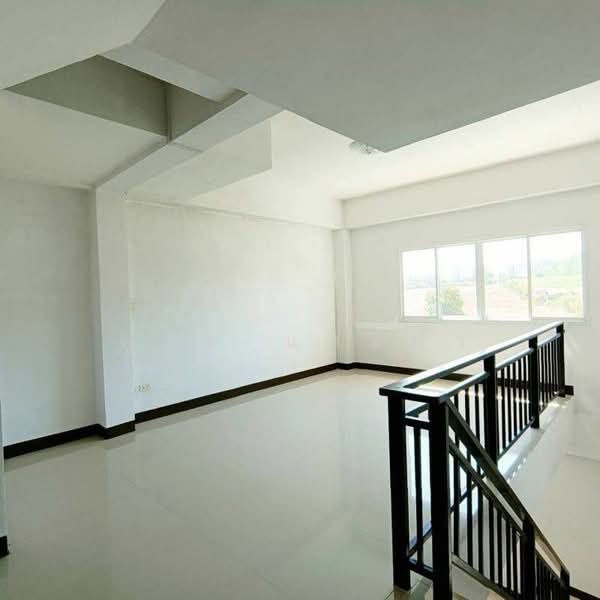 ให้เช่าอาคารพาณิชย์3ชั้นครึ่ง ใกล้โรบินสัน บ่อวิน ศรีราชา, Chon Buri (Pattaya), Bo Win, Si Racha, Chon Buri (Pattaya), , 300 sqm, Shophouse For Rent, by Dusit Saengfa, 500154889 - DDproperty.com