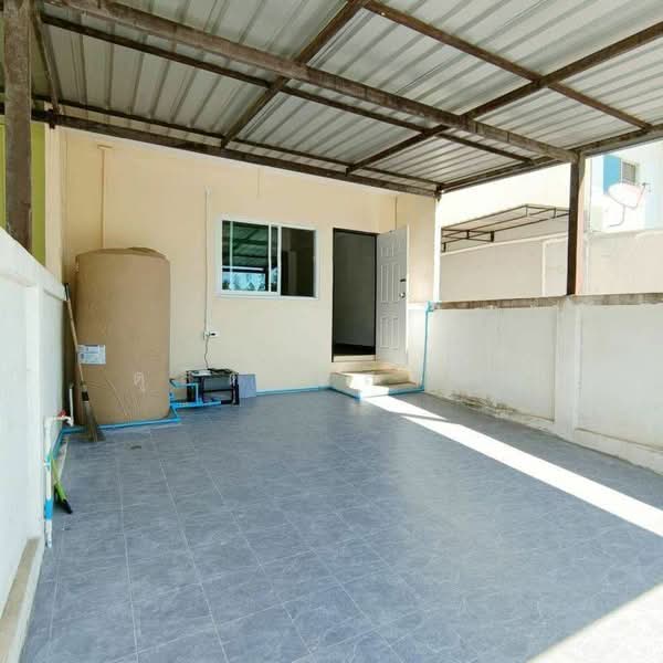 ให้เช่าอาคารพาณิชย์3ชั้นครึ่ง ใกล้โรบินสัน บ่อวิน ศรีราชา, Chon Buri (Pattaya), Bo Win, Si Racha, Chon Buri (Pattaya), , 300 sqm, Shophouse For Rent, by Dusit Saengfa, 500154889 - DDproperty.com