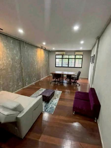 ให้เช่าอาคารใหญ่พาณิชย์ 2 คูหาตีทะลุ 3 ชั้น From MRT Phaholyothin to BTS Ha Yaek Ladprao, กรุงเทพ, ซอย ลาดพร้าว 2, จอมพล, จตุจักร, กรุงเทพ, 500 ตร.ม., ตึกแถว-อาคารพาณิชย์ ให้เช่า, โดย Forty-Six Real Estate Group, 500154904 - DDproperty.com