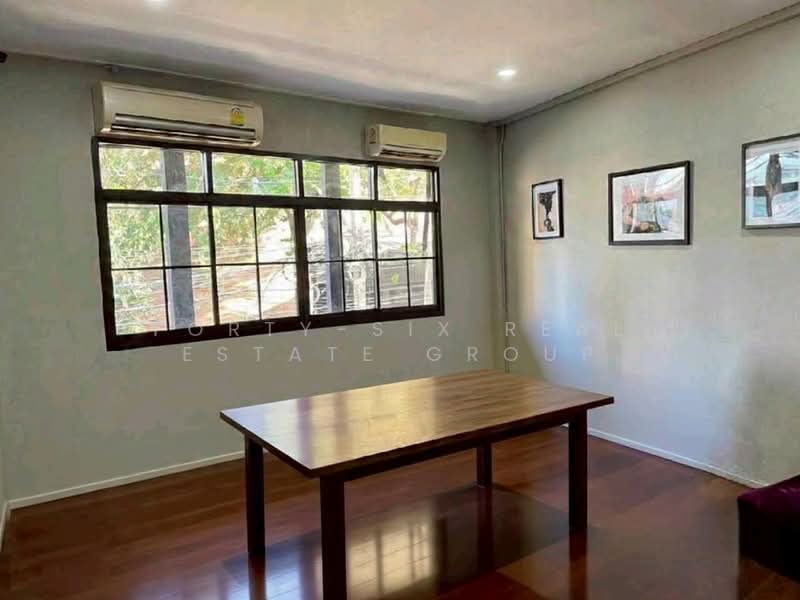 ให้เช่าอาคารใหญ่พาณิชย์ 2 คูหาตีทะลุ 3 ชั้น From MRT Phaholyothin to BTS Ha Yaek Ladprao, กรุงเทพ, ซอย ลาดพร้าว 2, จอมพล, จตุจักร, กรุงเทพ, 500 ตร.ม., ตึกแถว-อาคารพาณิชย์ ให้เช่า, โดย Forty-Six Real Estate Group, 500154904 - DDproperty.com