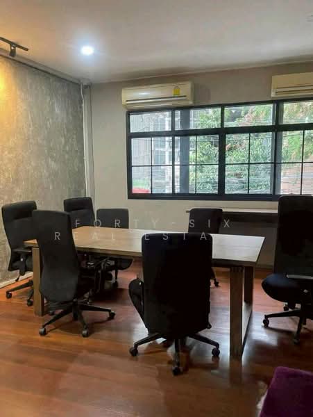 ให้เช่าอาคารใหญ่พาณิชย์ 2 คูหาตีทะลุ 3 ชั้น From MRT Phaholyothin to BTS Ha Yaek Ladprao, กรุงเทพ, ซอย ลาดพร้าว 2, จอมพล, จตุจักร, กรุงเทพ, 500 ตร.ม., ตึกแถว-อาคารพาณิชย์ ให้เช่า, โดย Forty-Six Real Estate Group, 500154904 - DDproperty.com