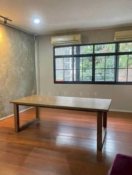 ให้เช่าอาคารใหญ่พาณิชย์ 2 คูหาตีทะลุ 3 ชั้น From MRT Phaholyothin to BTS Ha Yaek Ladprao, Bangkok, ซอย ลาดพร้าว 2, Jom Phon, Chatuchak, Bangkok, , 500 sqm, Shophouse For Rent, by Forty-Six Real Estate Group, 500154904 - DDproperty.com