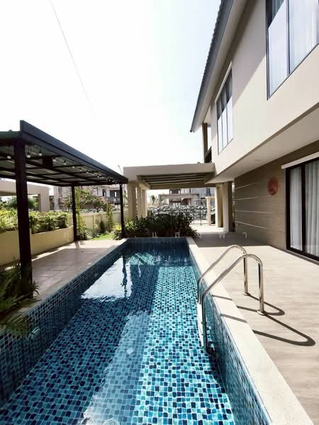 ให้เช่าบ้านเดี่ยวพื้นที่เยอะ มีสระว่ายน้ำ ม.โกลเด้นท์พรีเว่ พนัสนิคม ชลบุรี, Chon Buri (Pattaya), Na Phrathat, Phanat Nikhom, Chon Buri (Pattaya), 3 Bedrooms, 308 sqm, Single Detached House For Rent, by Dusit Saengfa, 500154953 - DDproperty.com