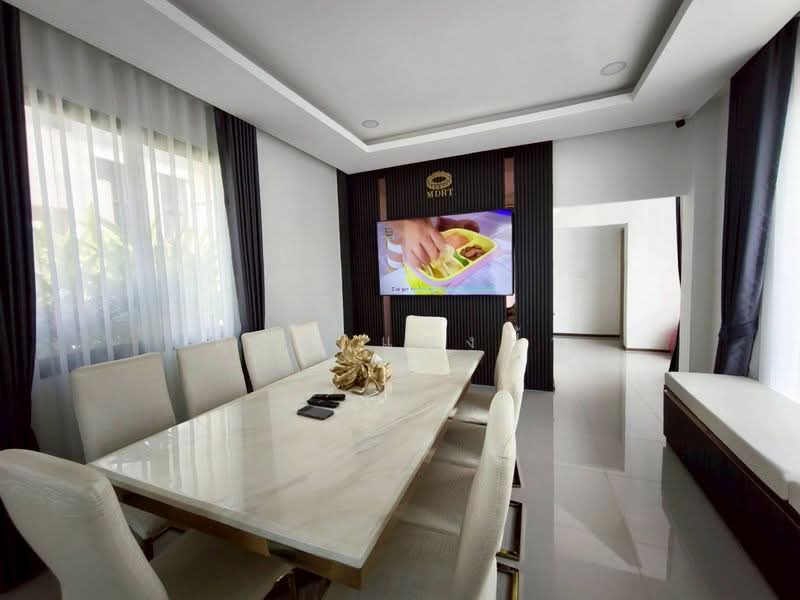 ให้เช่าบ้านเดี่ยวพื้นที่เยอะ มีสระว่ายน้ำ ม.โกลเด้นท์พรีเว่ พนัสนิคม ชลบุรี, ชลบุรี, หน้าพระธาตุ, พนัสนิคม, ชลบุรี, 308 ตร.ม., บ้านเดี่ยว ให้เช่า, โดย ดุสิต แสงฟ้า, 500154953 - DDproperty.com