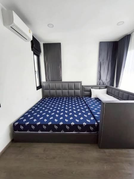 ให้เช่าบ้านเดี่ยวพื้นที่เยอะ มีสระว่ายน้ำ ม.โกลเด้นท์พรีเว่ พนัสนิคม ชลบุรี, Chon Buri (Pattaya), Na Phrathat, Phanat Nikhom, Chon Buri (Pattaya), 3 Bedrooms, 308 sqm, Single Detached House For Rent, by Dusit Saengfa, 500154953 - DDproperty.com