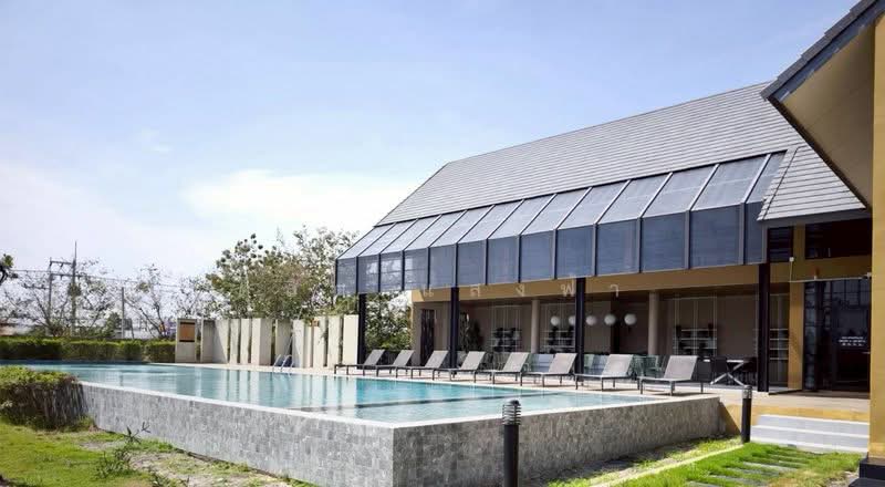 ให้เช่าบ้านเดี่ยวพื้นที่เยอะ มีสระว่ายน้ำ ม.โกลเด้นท์พรีเว่ พนัสนิคม ชลบุรี, ชลบุรี, หน้าพระธาตุ, พนัสนิคม, ชลบุรี, 308 ตร.ม., บ้านเดี่ยว ให้เช่า, โดย ดุสิต แสงฟ้า, 500154953 - DDproperty.com