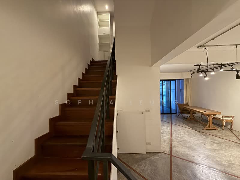 Townhouse Ekkamai Soi 12, Bangkok, Ekkamai Soi 12, Khlong Tan Nua, Watthana, Bangkok, 4 Bedrooms, 250 sqm, Townhouse For Sale, by Sophia Leung, 500154958 - DDproperty.com