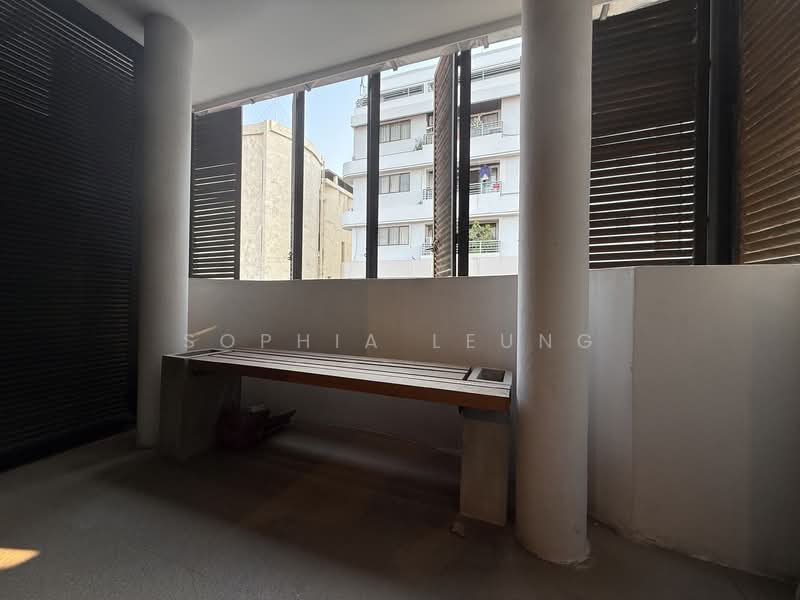 Townhouse Ekkamai Soi 12, Bangkok, Ekkamai Soi 12, Khlong Tan Nua, Watthana, Bangkok, 4 Bedrooms, 250 sqm, Townhouse For Sale, by Sophia Leung, 500154958 - DDproperty.com